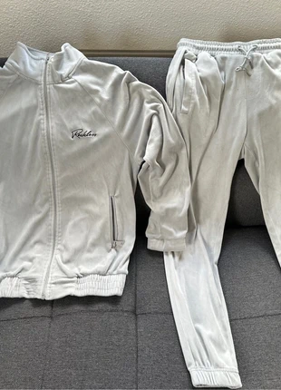 Ensemble/tracksuit homme,men,velour, merk: New Yorker, staat: Heel goed, maat: S, € 16,00, € 17,50 inclusief Kopersbescherming