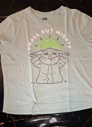 T-shirt Star Wars Grogu “Small but Mighty”, marca: Primark, estado: Bom, tamanho: L, €2.00, €2.80 inclui Proteção do Comprador