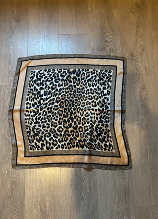 foulard type soie, marque: Boutique indépendante, état: Neuf sans étiquette, 10,00 €, 11,20 € Protection acheteurs incluse