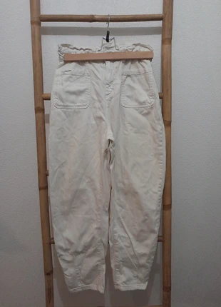 Pantalon femme crème taille froncée 36 Zara, marque: Zara, état: Très bon état, taille: S / 36 / 8, 3,99 €, 4,89 € Protection acheteurs incluse