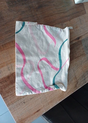 Trousse birchbox octobre rose, marke: Birchbox, zustand: Gut, 1,00 €, 1,75 € inklusive Vinted-Käuferschutz