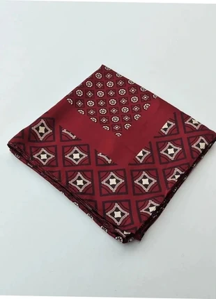 Grand foulard imprimé bordeaux et beige - Très bon état, estado: Muy bueno, 11,90 €, 13,20 € Protección al comprador Pro incluida