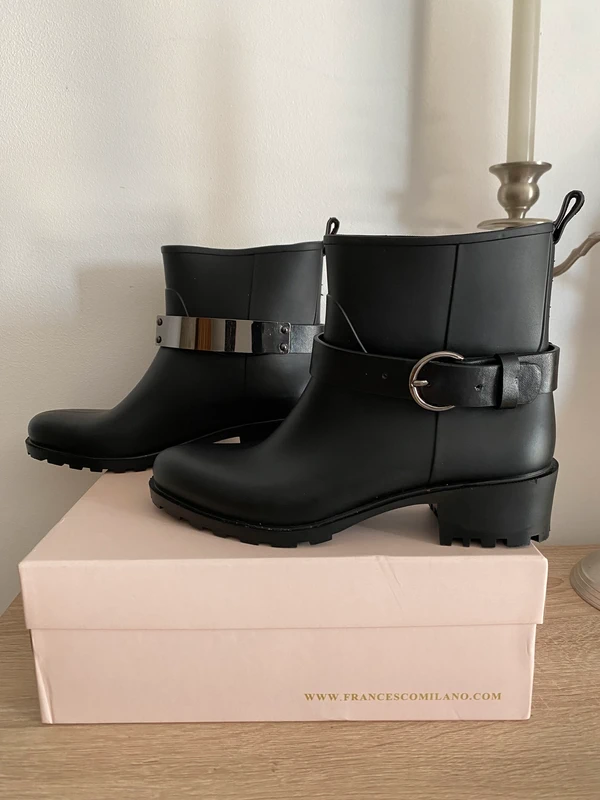 Bottines de pluie chics en caoutchouc - photo numéro 3