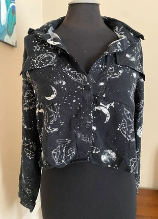 zodiac inspired shirt, marque: Bershka, état: Neuf sans étiquette, taille: S / 36 / 8, 5,00 €, 5,95 € Protection acheteurs incluse
