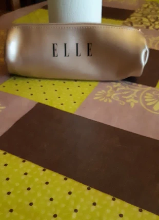 Trousse rose, état: Satisfaisant, 2,00 €, 2,80 € Protection acheteurs incluse