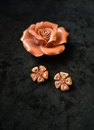 Petite boucles d'oreilles vintage à clips fleur 🌸 ouverte, brand: Vintage Love, condition: Very good, €3.00, €3.85 includes Buyer Protection Pro