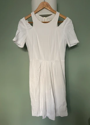 Robe Sandro blanche neuve, marke: Sandro, zustand: Neu, mit Etikett, größe: S / 36 / 8, 40,00 €, 42,70 € inklusive Vinted-Käuferschutz