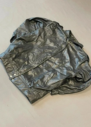 Vintage Leather Bomber Jacket – Modern Rebel Look 📴, marque: Vintage Dressing, état: Très bon état, taille: M, 42,00 €, 44,80 € Protection acheteurs incluse