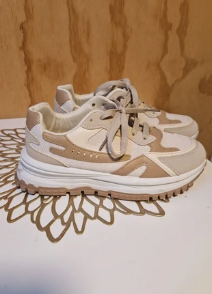 snickers Maat 38, merk: IDEA, staat: Heel goed, maat: 38, € 5,00, € 5,95 inclusief Kopersbescherming