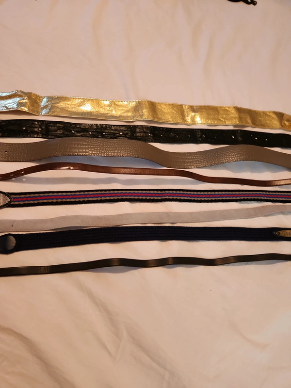 Belts, bundle of 8 3