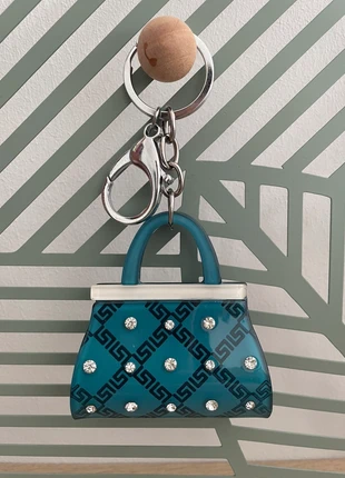 Porte-clé sac à main bleu à strass 🦋, état: Très bon état, 3,75 €, 4,64 € Protection acheteurs incluse