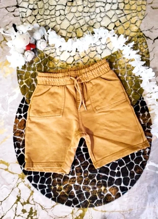 Short mixte jaune moutarde Tape à l'oeil 9ans 💠, marca: TAO, estado: Muito bom, tamanho: 9 anos / 134 cm, €3.00, €3.85 inclui Proteção do Comprador Pro