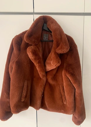 Manteau en fourrure synthétique marron, merk: Primark, staat: Heel goed, maat: S / 36 / 8, € 25,00, € 26,95 inclusief Kopersbescherming