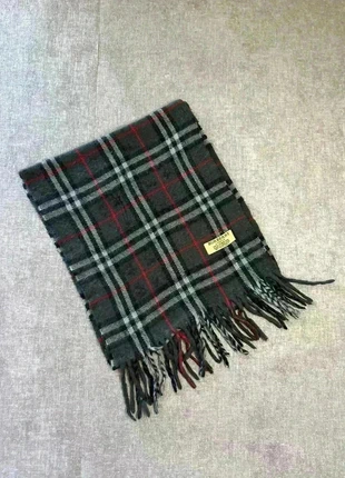 Écharpe Burberry gris foncés, marque: Burberry, état: Très bon état, 50,00 €, 53,20 € Protection acheteurs (Pro) incluse