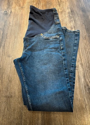 Over the bump maternity skinny jeans, brand: H&M Mama, condition: Very good, size: L / 12, £5.00, £5.95 includes Buyer Protection