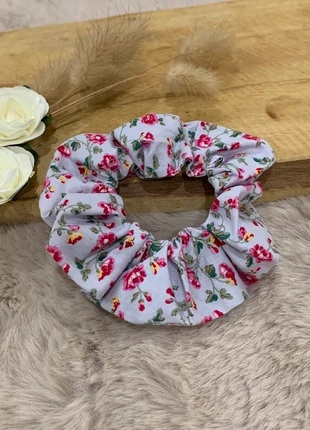 Chouchou motif fleurs multicolore , marca: Fait Main, estado: Muy bueno, 4,00 €, 4,90 € Protección al comprador Pro incluida