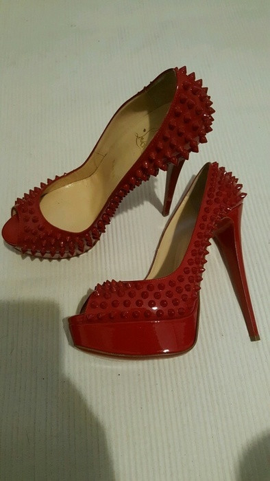 Chaussures louboutin 39.5  2