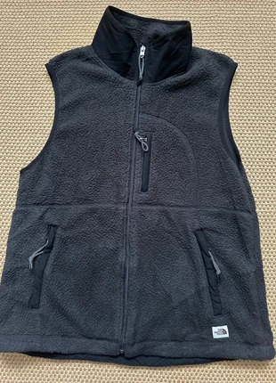Gilet polaire The North Face – Gris – Taille L – Léger, chaud & polyvalent, marque: The North Face, état: Très bon état, taille: L / 40 / 12, 29,99 €, 32,19 € Protection acheteurs (Pro) incluse