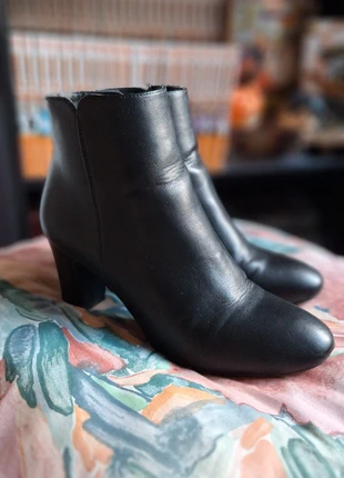 Bottines noires My Botega, marque: My Botega, état: Bon état, taille: 37, 5,00 €, 5,95 € Protection acheteurs incluse