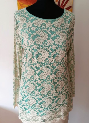 blusa de encaje con forro verde. (palaidinè,blouse, chemisier), marca: Cortefiel, estado: Muy bueno, tamaño: L / 40 / 12, 12,00 €, 13,30 € Protección al comprador incluida