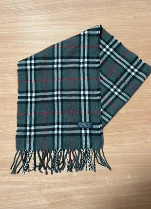 Écharpe Burberry – Vintage –gris , Noir & Rouge – Mixte – Taille Unique, brand: Burberry, condizioni: Ottime, €35.00, €37.45 include la Protezione acquisti