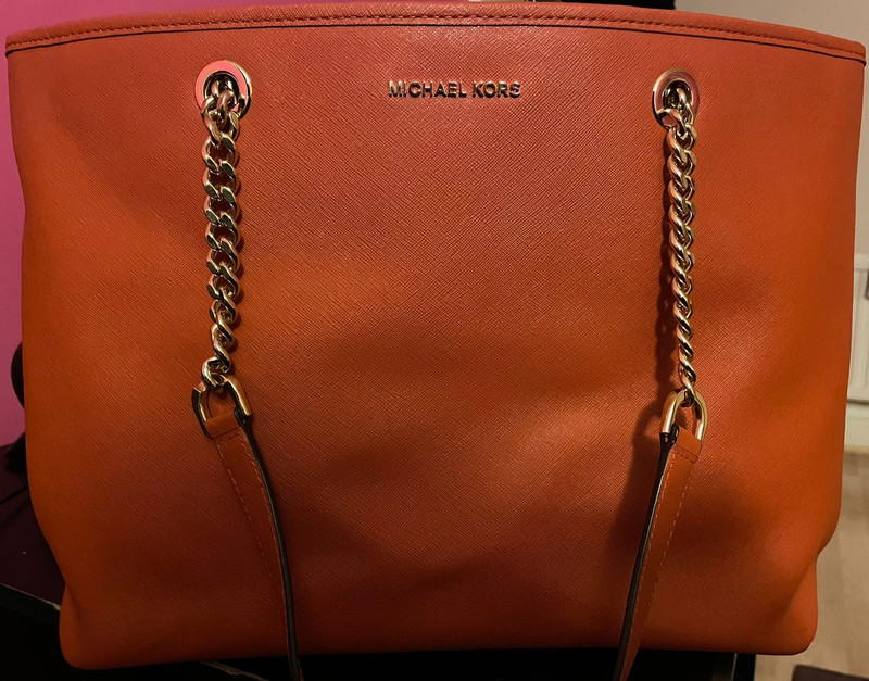 Michael Kors Saffiano leather tote bag - Vinted