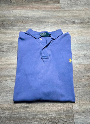 Polo manche courte Ralph Lauren couleur violet logo jaune tailler en bon état, marque: Ralph Lauren, état: Bon état, taille: M, 10,00 €, 11,20 € Protection acheteurs (Pro) incluse