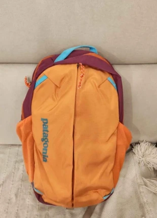 Sac à dos Patagonia neuf 26L - Orange et Violet - Dimensions 45x30,5x16,5 cm, brand: Patagonia, condizioni: Ottime, €43.00, €45.85 include la Protezione acquisti