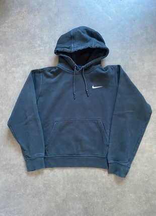 Sweat a capuche nike noir logo brodé blanc taille xs, marke: Nike, zustand: Sehr gut, größe: XS / 34 / 6, 11,90 €, 13,20 € inklusive Vinted-Käuferschutz