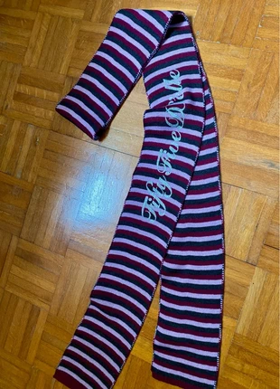 55DSL abbigliamento, Sciarpa da donna a righe con la scritta in testo, marque: 55DSL, état: Très bon état, 11,00 €, 12,25 € Protection acheteurs incluse