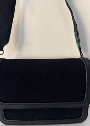 Sac a bandoulière noir suédé idée cadeau de Noël, marke: Boutique indépendante, zustand: Neu, mit Etikett, 24,90 €, 26,85 € beinhaltet Vinted-Käuferschutz Pro