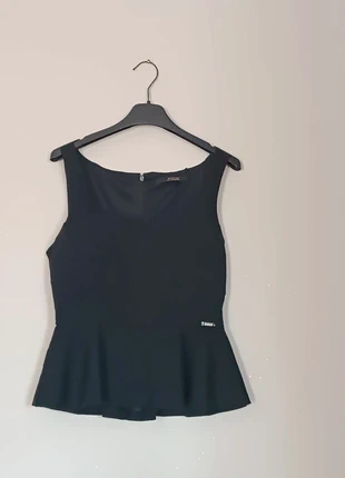 Top Guess Nero, merk: GUESS, staat: Heel goed, maat: M / 38 / 10, € 5,00, € 5,95 inclusief Kopersbescherming