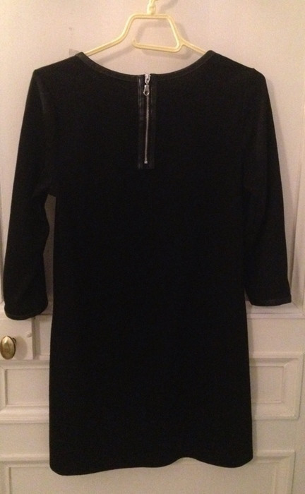Robe simple noire 2