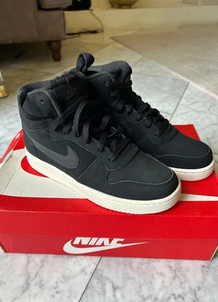 Nike Ebernon Winter Herbst Sneaker, marke: Nike, zustand: Neu, mit Etikett, größe: 38.5, 45,00 €, 47,95 € inklusive Vinted-Käuferschutz