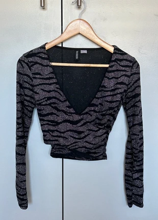 Black and Silver Glitter top, brand: H&M Divided, condition: Very good, size: S / 36 / 8, €3.00, €3.85 includes Buyer Protection