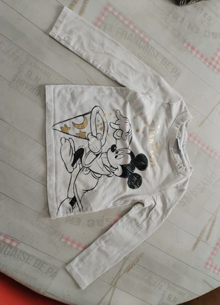 Tee shirt fille , marque: Disney, état: Très bon état, taille: 4 ans / 104 cm, 2,00 €, 2,80 € Protection acheteurs incluse