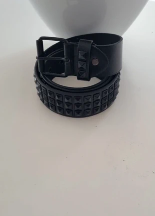 Très jolie ceinture cloutée punk gothique rock!, brand: Punk, condizioni: Ottime, taglia: 110 cm, €11.90, €13.20 include la Protezione acquisti Pro