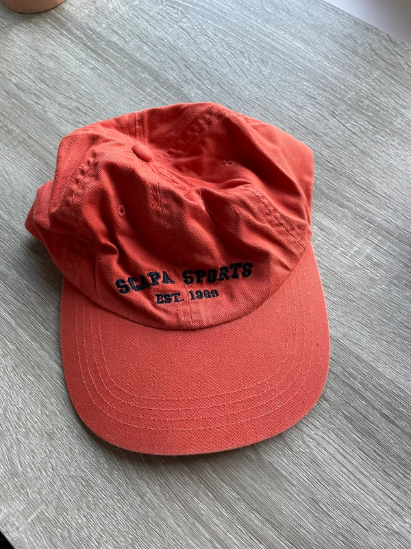 Oranje pet scapa sports