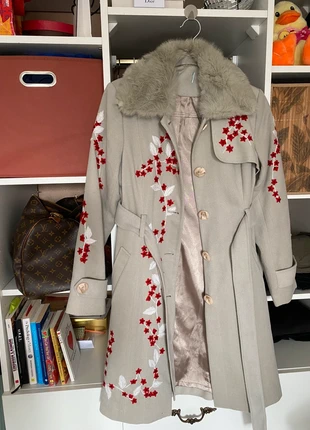 Vintage grey trench coat embroidered, brand: Vintage Dressing, condition: Very good, size: S / 36 / 8, €10.00, €11.20 includes Buyer Protection
