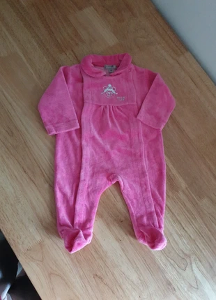 Pyjama velours rose grain de ble 1mois, brand: Grain de Blé, condizioni: Ottime, taglia: Fino a 1 mese / 50 cm, €2.00, €2.80 include la Protezione acquisti