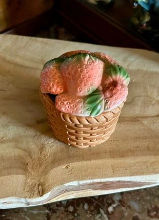 pot à confiture en barbotine – motif fraise vintage 🍓, brand: Vintage Boutique, condition: Very good, €13.00, €14.35 includes Buyer Protection