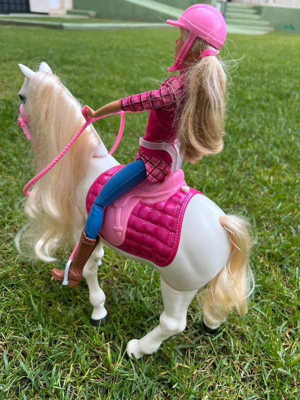 Barbie y caballo super interactivo shop