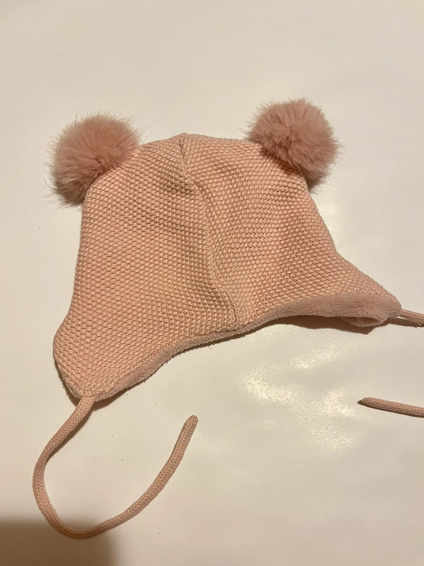 Baby girl pom pom hat 4