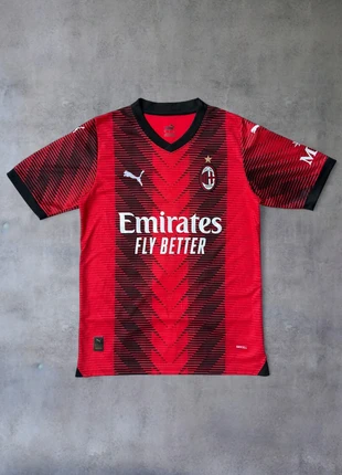AC Milan Puma Trikot 23/24 – Theo Hernández #19 Größe S, brand: Puma, condizioni: Ottime, taglia: S, €29.00, €31.15 include la Protezione acquisti