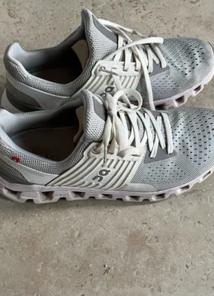 Chaussure marque On Running ref cloudswift 3 taille 39, marca: On Running, estado: Muy bueno, tamaño: 39, 85,00 €, 89,95 € Protección al comprador incluida