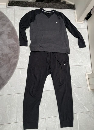 Nike Trainingspak, merk: Nike, staat: Veelgebruikt, maat: L, € 30,00, € 32,20 inclusief Kopersbescherming