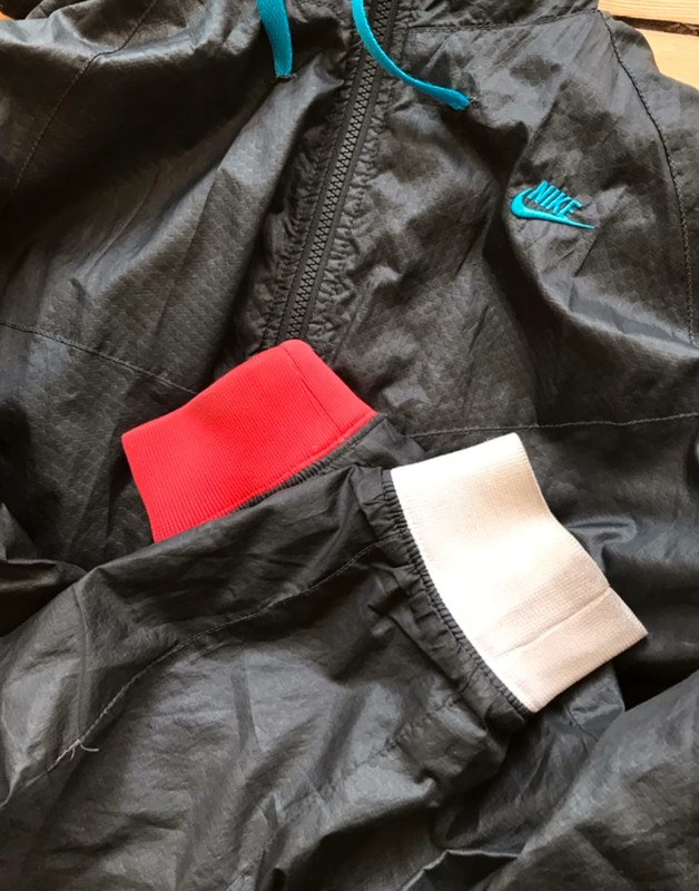 Limited edition top nike windbreaker