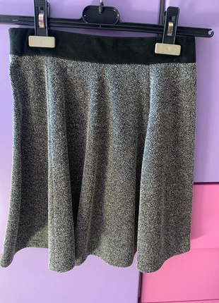 Gonna corta H&M, marque: H&M, état: Très bon état, taille: XS / 34 / 6, 4,00 €, 4,90 € Protection acheteurs incluse