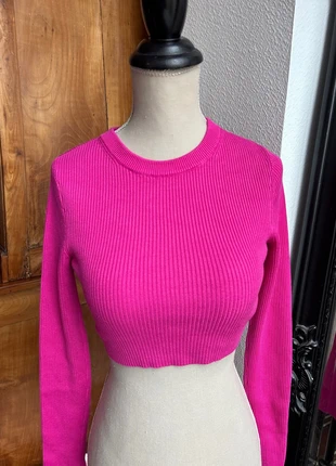 Pull court manches longues rose fuschia Pull&Bear - Taille XS 💗, marque: Pull & Bear, état: Très bon état, taille: XS / 34 / 6, 4,00 €, 4,90 € Protection acheteurs incluse