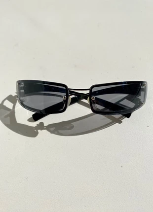 Y2K Vintage Rave Sonnenbrille schwarz rechteckig unisex, marque: Sonstiges, état: Très bon état, 9,00 €, 10,15 € Protection acheteurs incluse